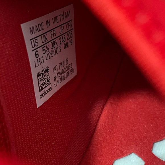 Adidas NMD_R1 SHOES - Picture 6 of 8